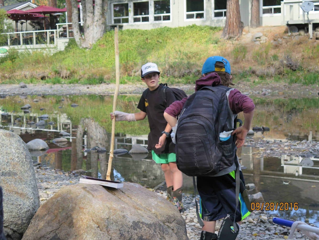 4th graders at the truckee river