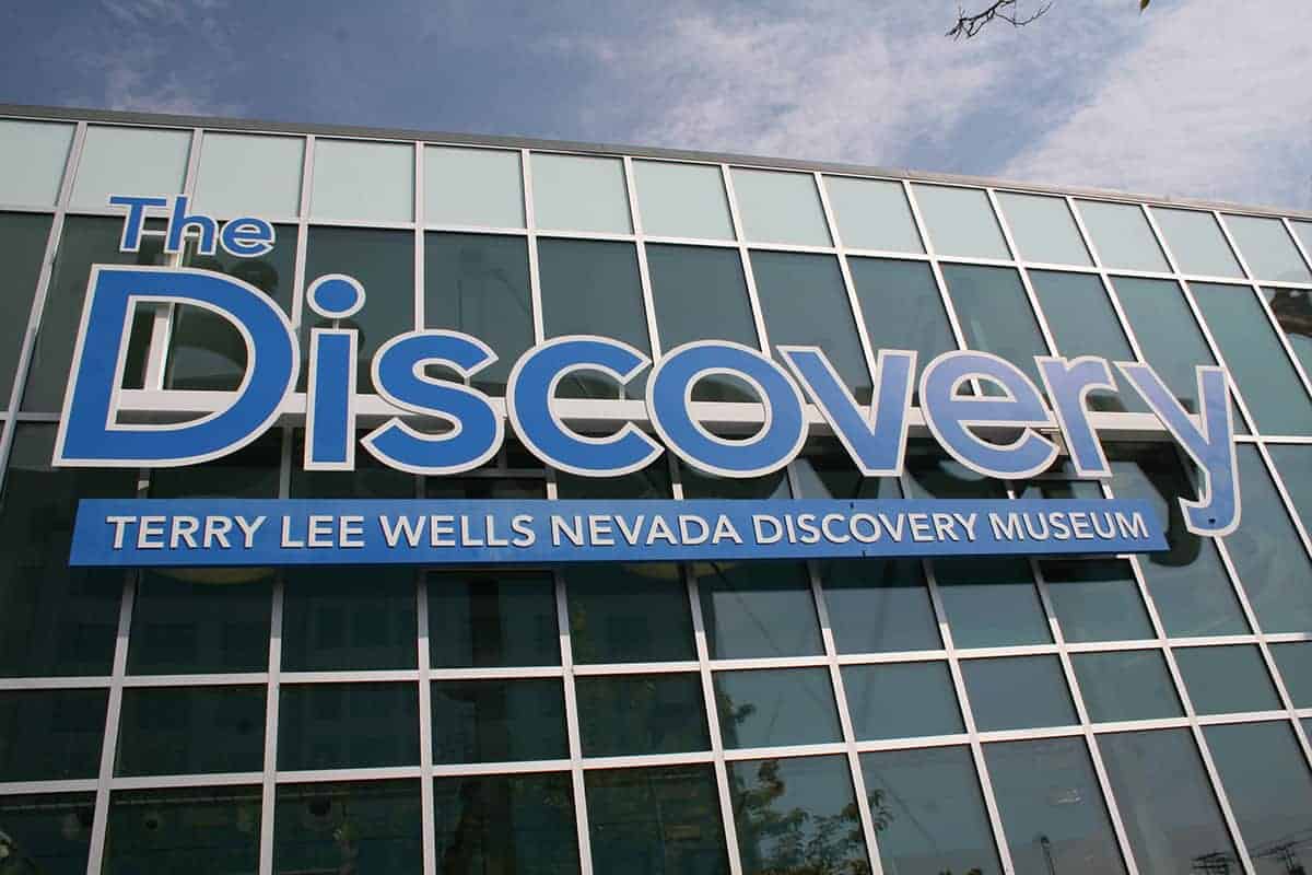 the discovery museum building