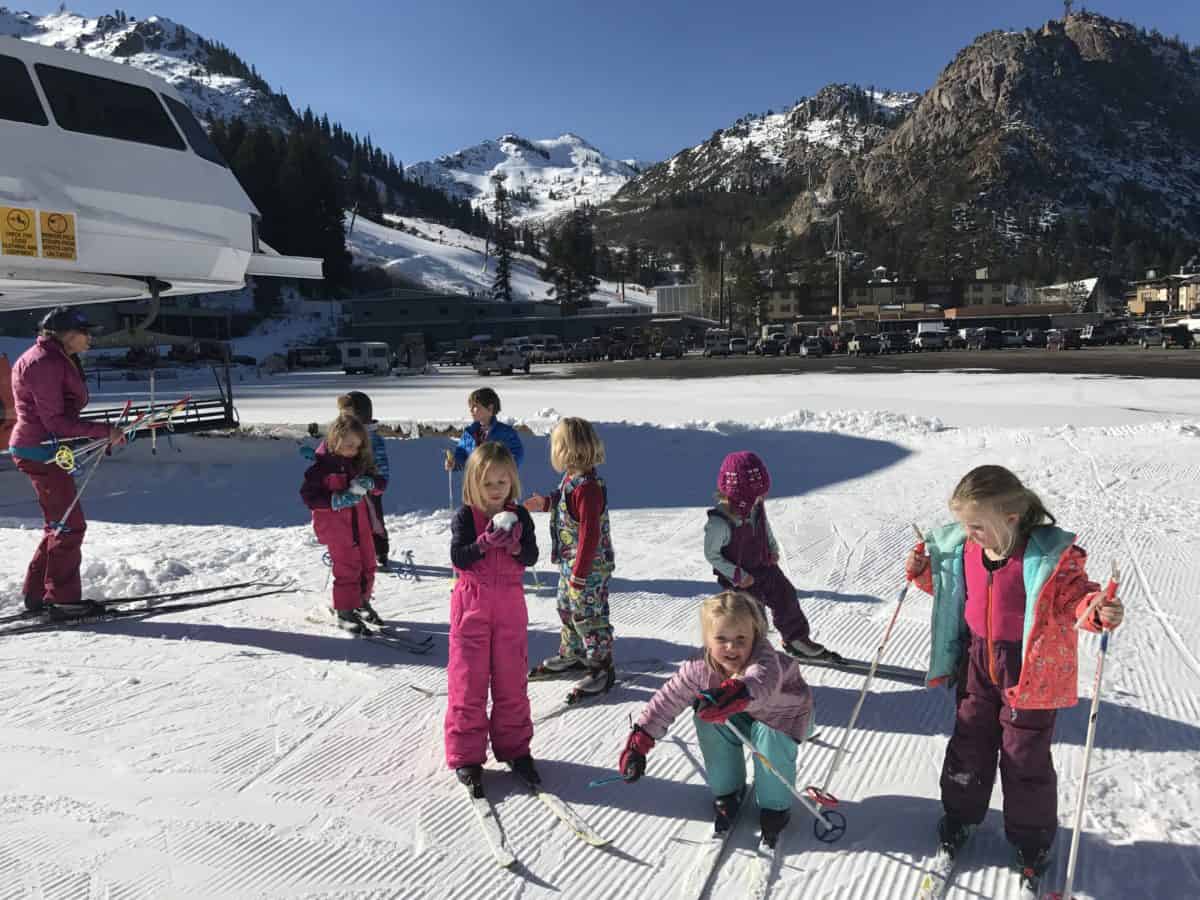 pre-k students on their skis