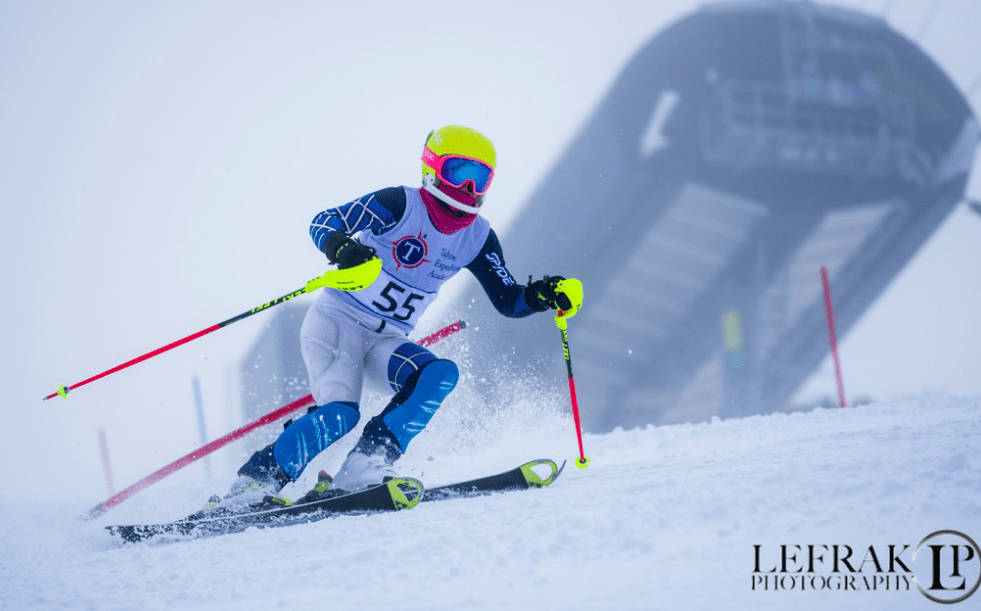 Caroline Sandberg skiing downhill